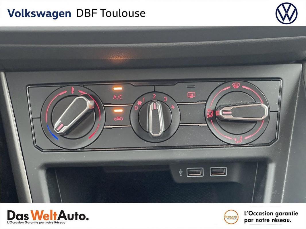 Volkswagen Polo - BUSINESS 1.0 TSI 95 S&S DSG7 Lounge